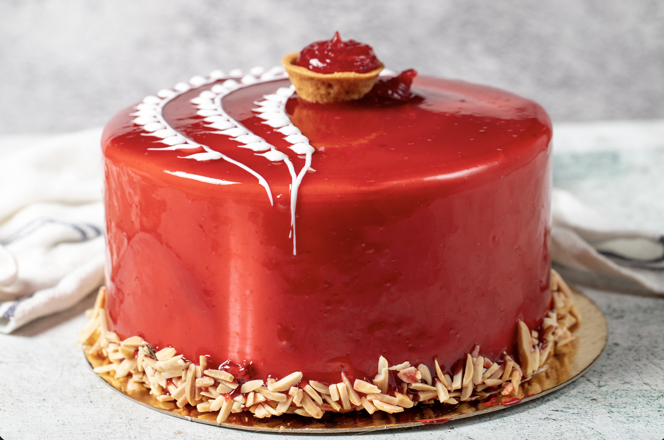 Strawberry Piping Hover
